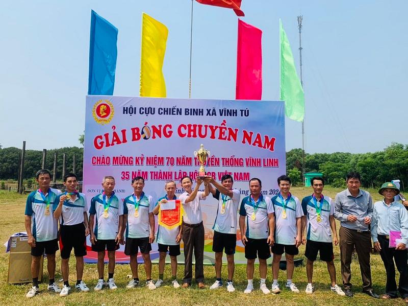 Hội Cựu chiến binh xã Vĩnh Tú tổ chức giải bóng chuyền nam